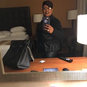 Meet your Posher, Sandra